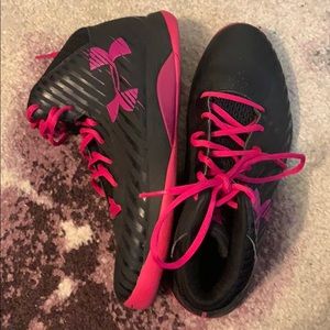 under armor basketball sneakers